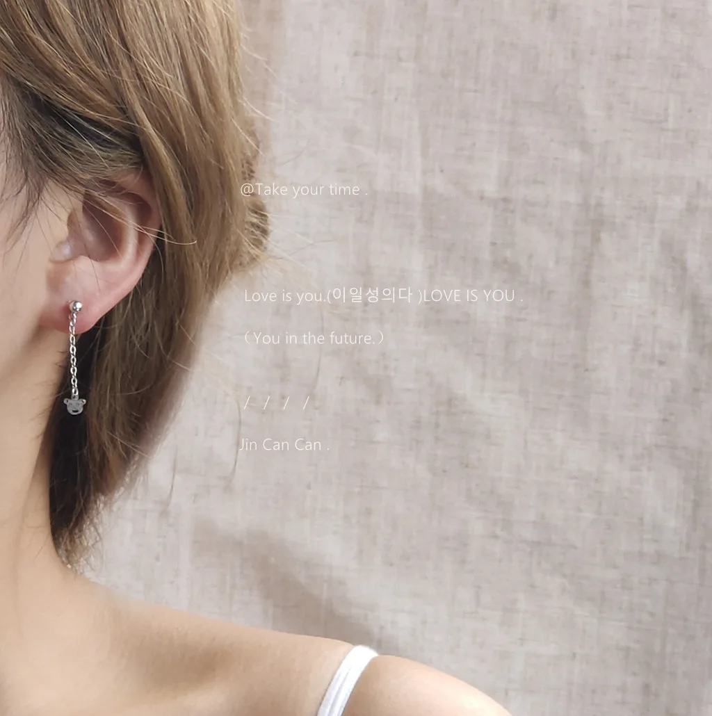 2022 New Fashion S925 ezüst tű titánacél medve ezüst aszimmetrikus AB hosszú láncú fülbevaló női fülbevaló - 1