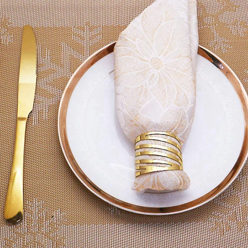 24 darabos arany szalvétagyűrű készlet, üreges szalvétagyűrű tartó esküvőre Karácsonyi családi összejövetelek asztaldísze - 5
