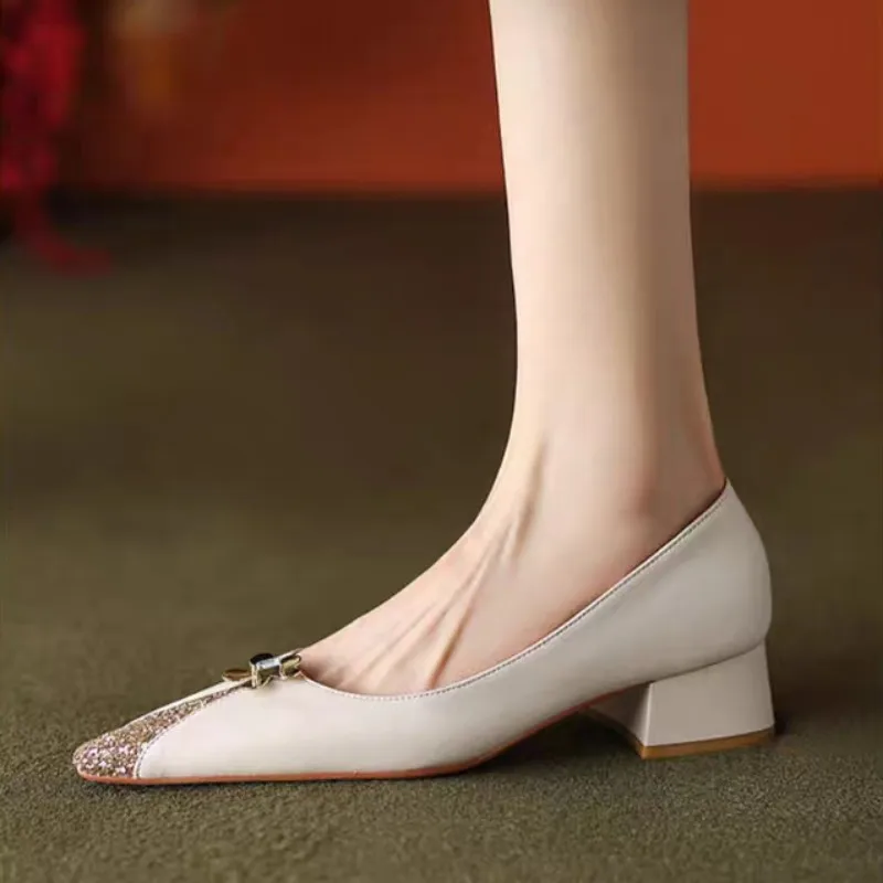 BCEBYL Új hegyes lábujjú strassz Flitteres dekoráció Divat Női cipők Szexi Elegáns Alkalmi Party Alacsony sarkú cipő Chaussure Femme - 2