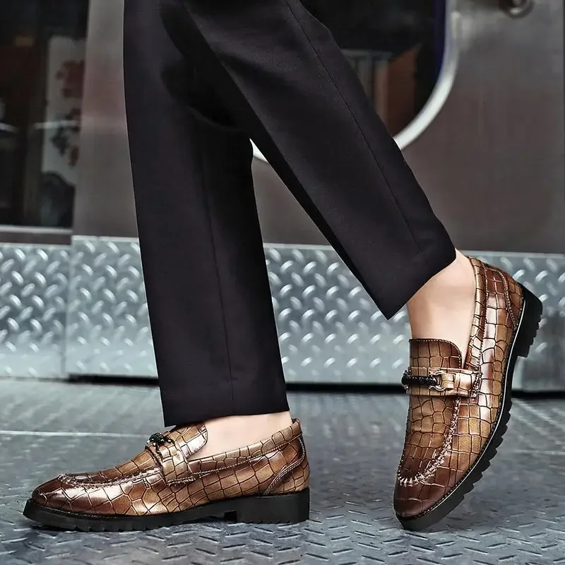 Bőr cipők Férfi üzlet Hivatalos ősz és tél Új magasság Növekvő talpbetét Alkalmi Brit stílusú esküvői vőlegény cipő Yo - 2