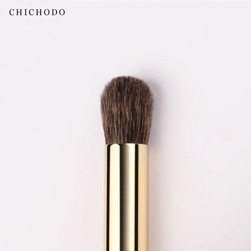 CHICHODO Luxus sminkkefe Kerek fejű keverőkefe Kiváló minőségű puha természetes állati szőrkefe -Red Rose sorozat 011 - 1
