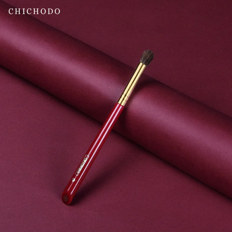 CHICHODO Luxus sminkkefe Kerek fejű keverőkefe Kiváló minőségű puha természetes állati szőrkefe -Red Rose sorozat 011 - 3