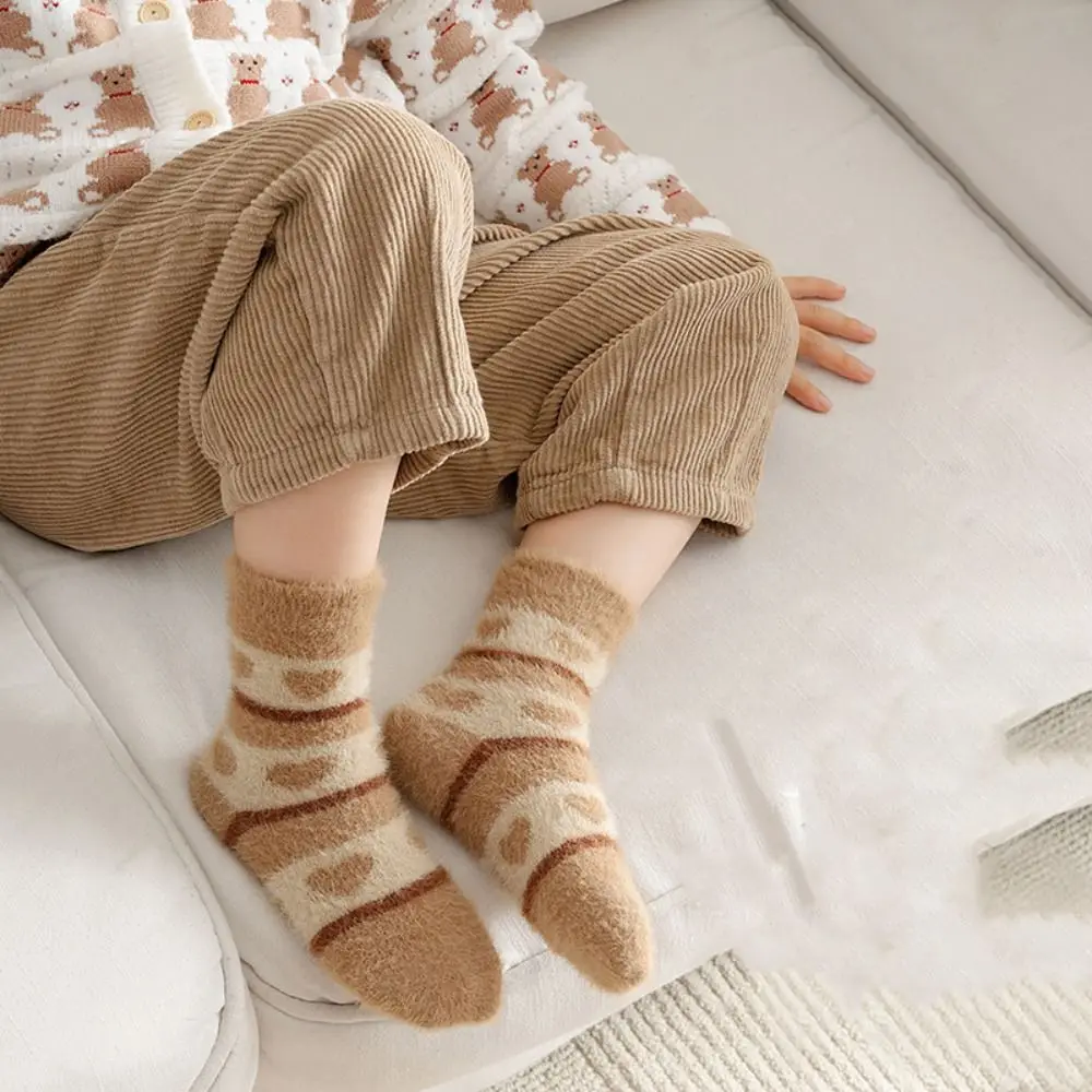 Csík vastagodás gyermek zokni szív minta Koreai stílusú baba zokni Baba harisnya Őszi és téli gyerekek otthoni alvó zokni - 4