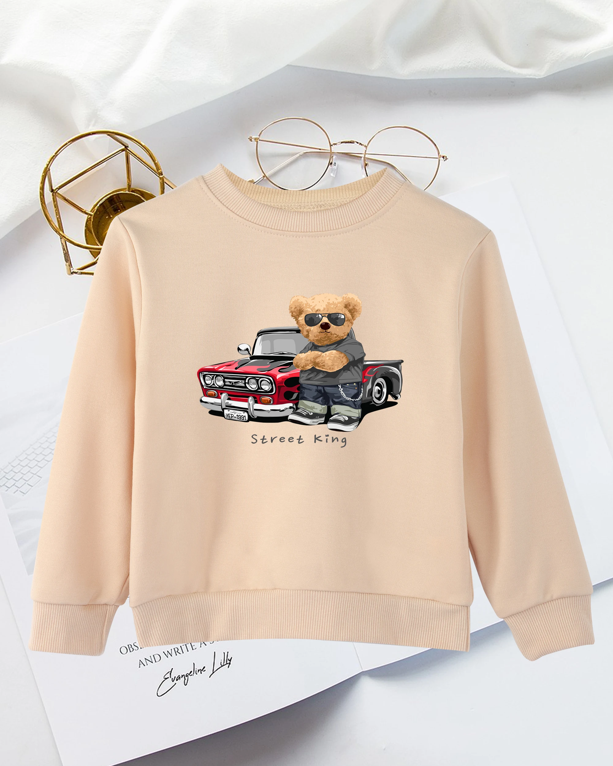 Klasszikus autós mackó nyomtatás őszi és téli trend uniszex divatos és aranyos stílusú kapucnis pulóver - 3