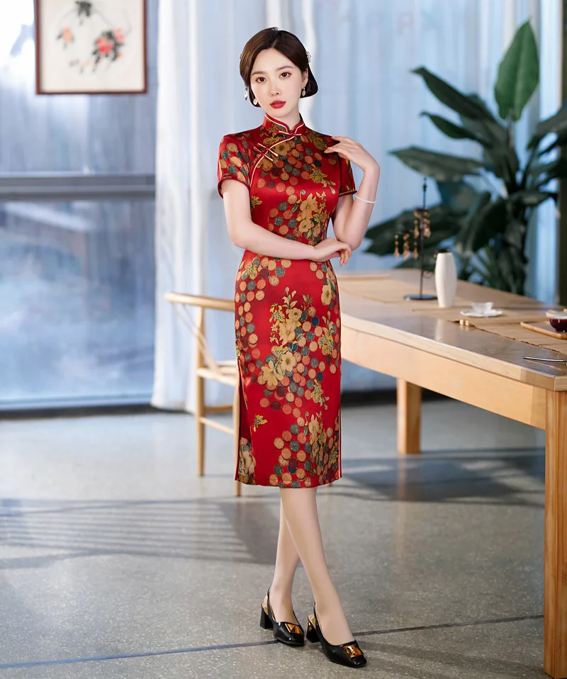 Kínai stílusú nők piros virágmintás Qipao állvány gallér rövid ujjú magas hasított Cheongsam - 4