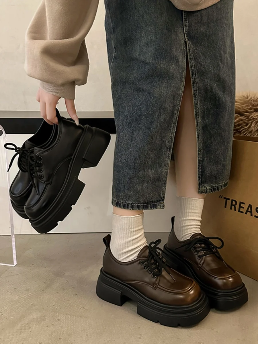 Retro női cipő klumpa platform Brit stílusú alkalmi női tornacipők Fekete lakások Női lábbeli kerek lábujj Őszi All-Match Ökör - 4