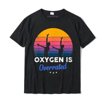 Szinkronizált úszás Az oxigén túlértékelt Vicces póló Pamut pólók férfiaknak Felsők nyomtatása Póló Családi egyedi