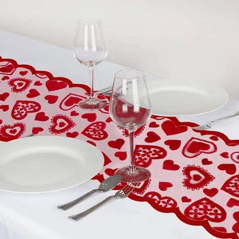 Valentin-napi asztali futó kendő kézzel készített üreges szív alakú asztali dekorációk esküvői bojt dekoráció újévi kellékek 2024