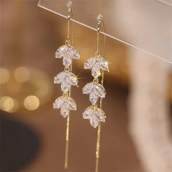 Divat Trend Egyedi design Elegáns és gyönyörű cirkon juharlevél bojt fülhuzal nőknek Ékszerek Esküvői parti Prémium ajándék