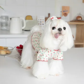 Aranyos kisállat téli cseresznye basecoat kutya otthon aranyos cseresznye kisállat ruházat kutya póló kisállat ruházat mackó ruhatervező kölyökkutya ruhák