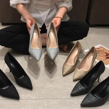 Nyári női cipők alkalmi sarkú cipők Hegyes pumpák csúsznak a Bling Bling szandálokon Női fűzős 2023 kényelmes bézs finom lábujj márka