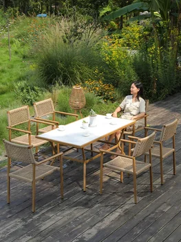 Szabadidő asztal és szék Egyszerű szőlőszövő szék Vízálló és fényvédő kerti villa erkéllyel Kültéri asztal és szék