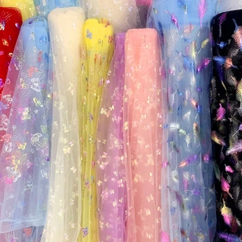 Színes tollak tüll szövet ruha esküvői dekoráció voile átlátszó holografikus szövet a mérő szerint