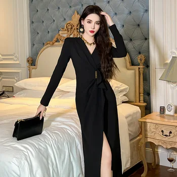 Divat Női ruhák V-nyakú magas derékrés Karcsú fekete ruhák Nők Ősz és tél Új, egyszerű és elegáns formális ruha