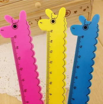 1db/lot Zsiráf műanyag vonalzó vicces írószer 15cm véletlenszerű szín gyerekeknek Tanulmányi kellékek Fa vonalzók tervezés