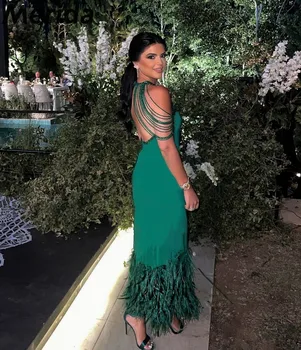 Oisslec Arabia Luxus estélyi ruhák Tollak Hát nélküli zöld báli ruhák Gyöngyök Boka hosszúságú Testreszabható فساتين مناسبة رسمية
