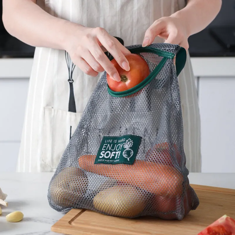 Összecsukható függő tároló zseb Lélegző újrafelhasználható hálós táska Konyhai összecsukható fokhagymahagyma zöldségválogató táska szervező - 3