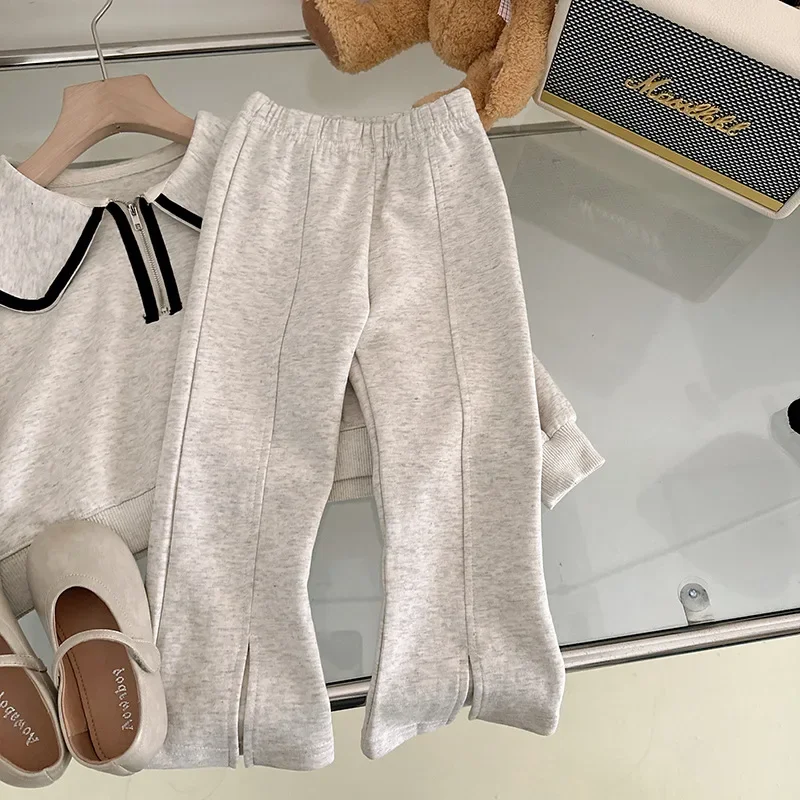 Új érkezés Tavasz Ősz Baby Girls Loungewear Bézs Peter Pan Gallér Cipzáras pulóverek Pulóverek Hasított nadrág - 5