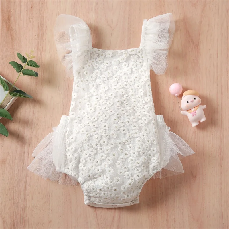 Újszülött csecsemő kislányok aranyos romper hímzett virág százszorszép mintás fodros tüll ujjú hát nélküli jumpsuit bodyt - 1